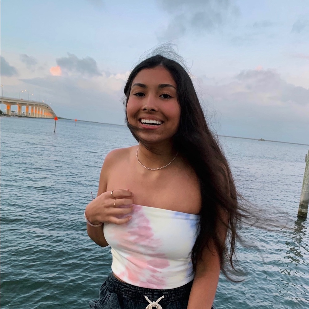 Meet your Posher, Kiana